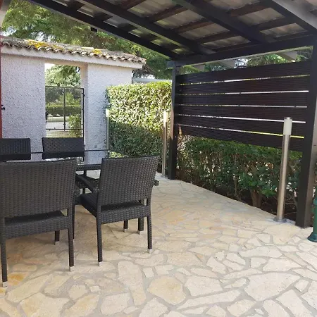Artemida Apartman *